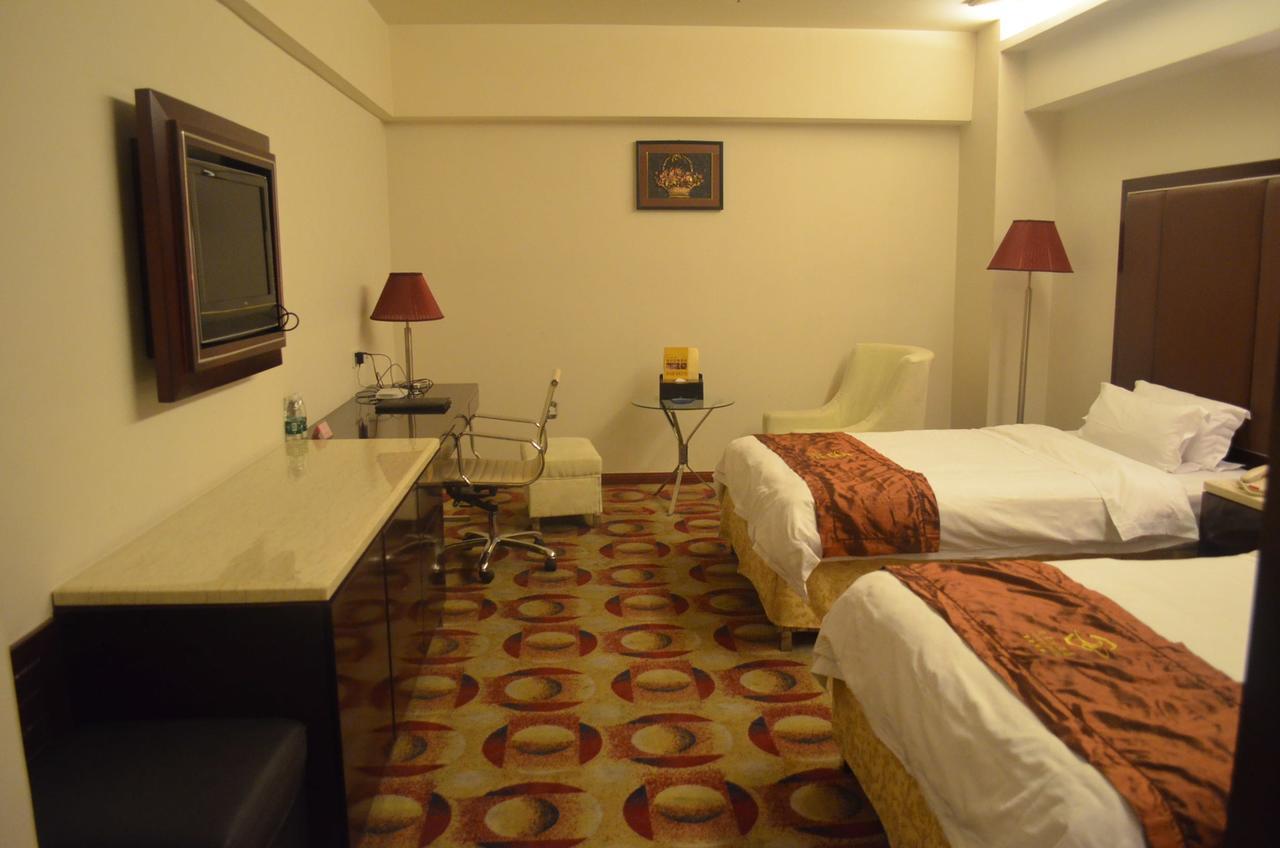 Tianhao Hotel Гуанчжоу Экстерьер фото