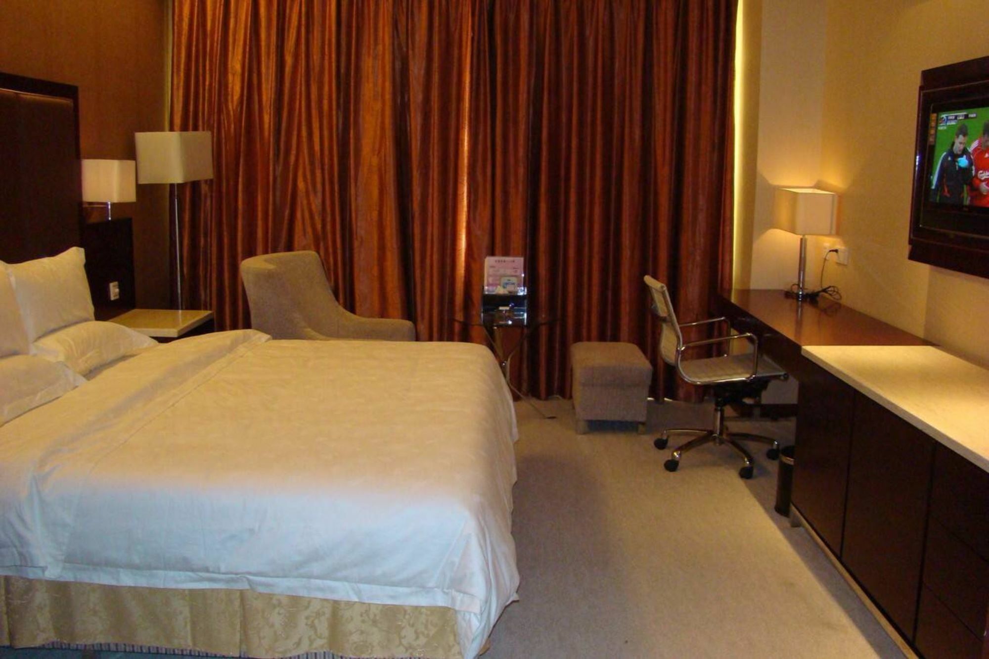 Tianhao Hotel Гуанчжоу Экстерьер фото